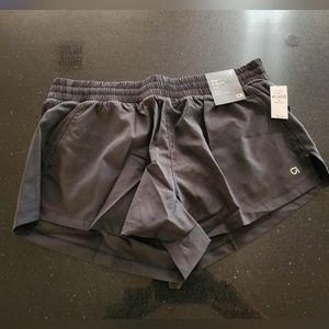 Gap Fit Black G Sprint Shorts Med Petite